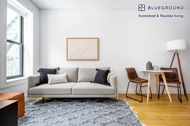 59 Thompson St in New York, NY - Building Photo - Building Photo