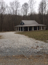 1341 Old Bear Creek Rd in Vanleer, TN - Building Photo - Building Photo