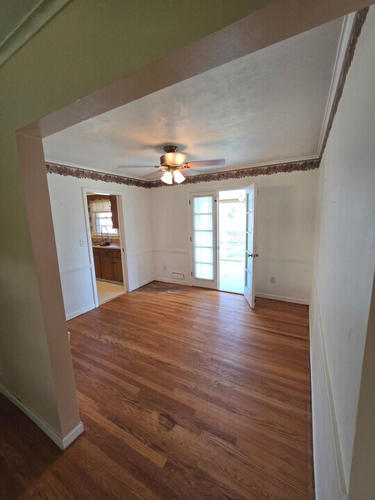 210 Kenilworth Dr in Rockford, IL - Building Photo