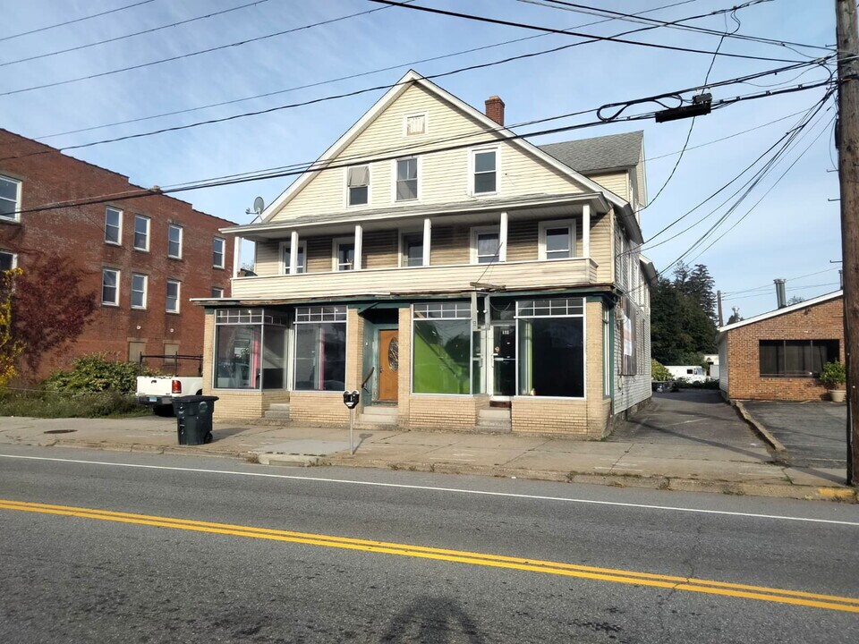 167 E Main St in Torrington, CT - Building Photo