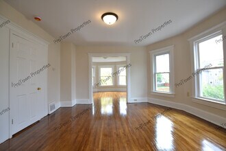 207 Bridge St, Unit 2 in Joliet, IL - Building Photo - Building Photo