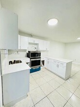 1107 NW 30th Ave-Unit -1107 in Miami, FL - Building Photo - Building Photo
