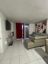 19771 SW 114th Ave in Miami, FL - Building Photo - Building Photo