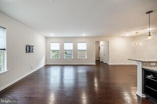 720 Sun Valley Ct in Chester Springs, PA - Building Photo