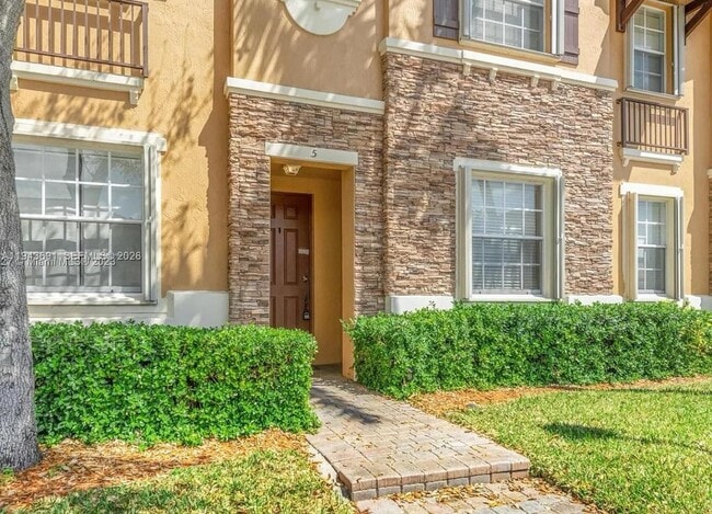 9155 SW 227th St in Cutler Bay, FL - Building Photo - Building Photo