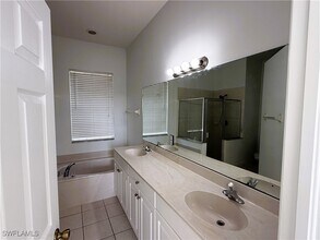 1280 12th Ave NE in Naples, FL - Building Photo - Building Photo