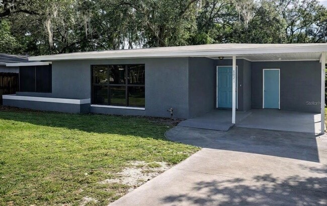 8021 N Ola Ave