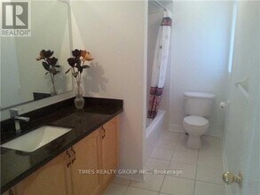516 Pleasant Ridge Ave in Vaughan, ON - Building Photo - Building Photo