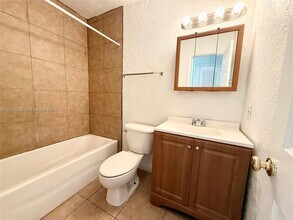 1491 NW 20th St in Fort Lauderdale, FL - Foto de edificio - Building Photo