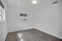 7300 SW 116th St in Miami, FL - Building Photo - Building Photo