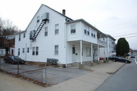 770 Providence St in West Warwick, RI - Foto de edificio - Building Photo