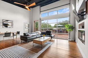 9801 Mor Dr in Dripping Springs, TX - Building Photo