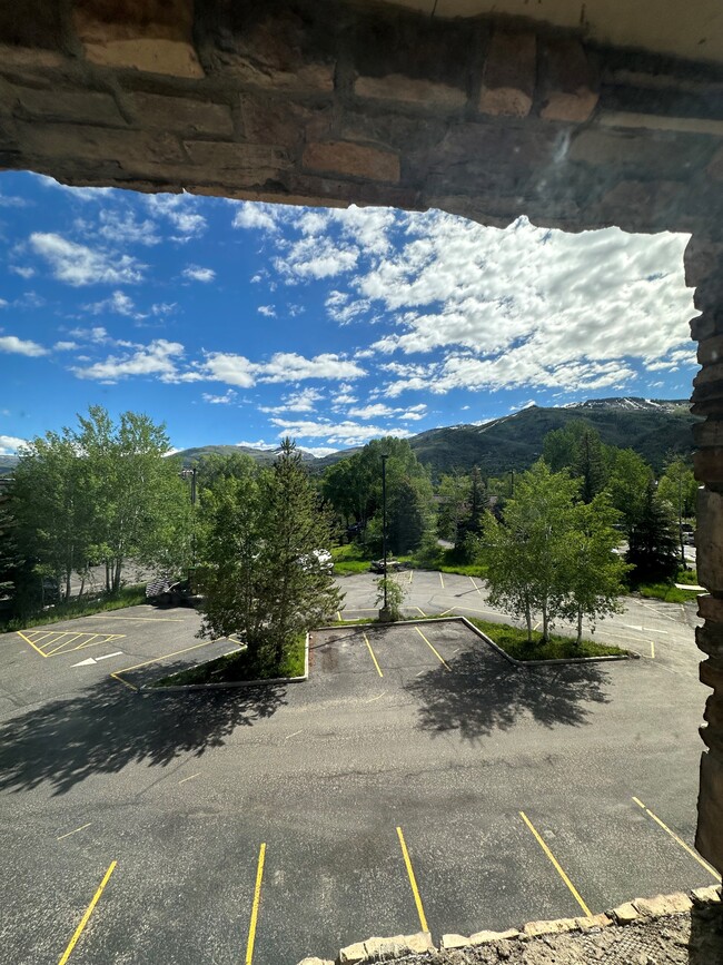 Storm Peak Apartments in Steamboat Springs, CO - Foto de edificio - Building Photo