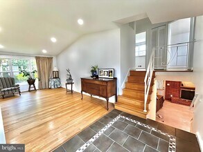 10202 McGovern Dr in Silver Spring, MD - Building Photo - Building Photo