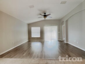 9588 Southern Charm Cir in Brooksville, FL - Foto de edificio - Building Photo