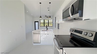 714 Chambers St E in Lehigh Acres, FL - Building Photo - Building Photo