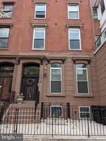 1318 S Broad St in Philadelphia, PA - Building Photo