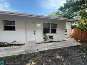 929 NW 3rd Ave in Fort Lauderdale, FL - Building Photo - Building Photo
