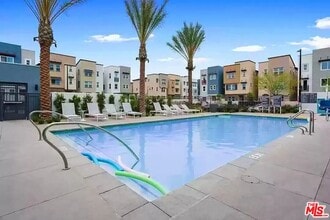 767 Sienna Way in Inglewood, CA - Building Photo - Building Photo