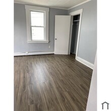 4 Sherman St-Unit -2 in Peabody, MA - Building Photo - Building Photo