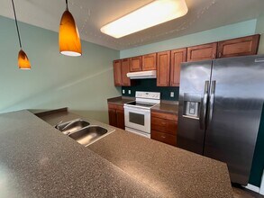 3905 Thompson Ave in Anchorage, AK - Building Photo - Building Photo