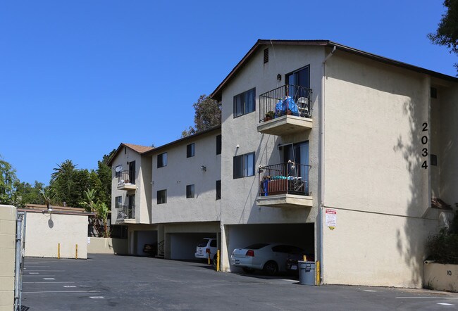 Canyon Lodge Apartments in Oceanside, CA - Building Photo - Building Photo