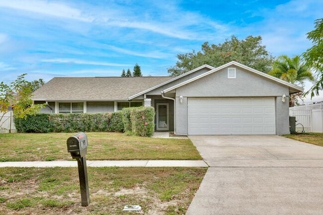 7944 Clubhouse Estates Dr