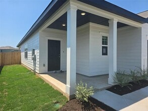 501 McFadin Wy in Taylor, TX - Building Photo - Building Photo
