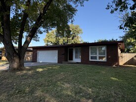 8514 W 9th St N in Wichita, KS - Building Photo