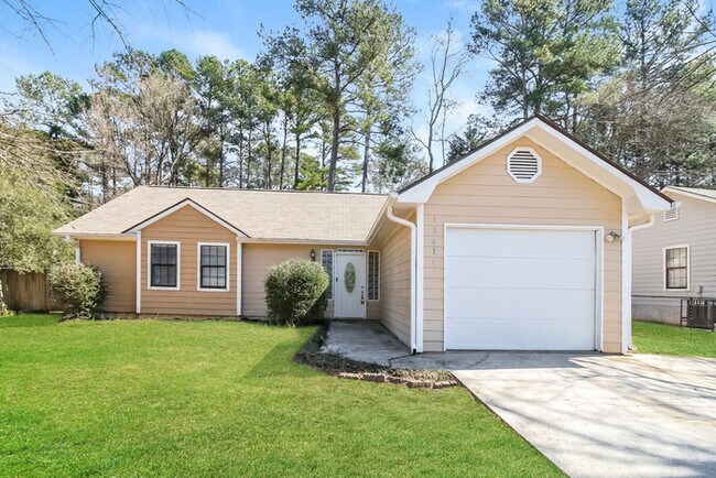10414 Candlelight Rd in Jonesboro, GA - Building Photo - Building Photo