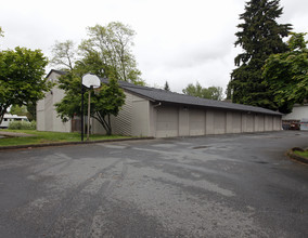 Durham Estates Townhomes in Tigard, OR - Building Photo - Building Photo