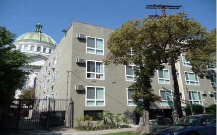 Portland Villa in Los Angeles, CA - Building Photo - Building Photo