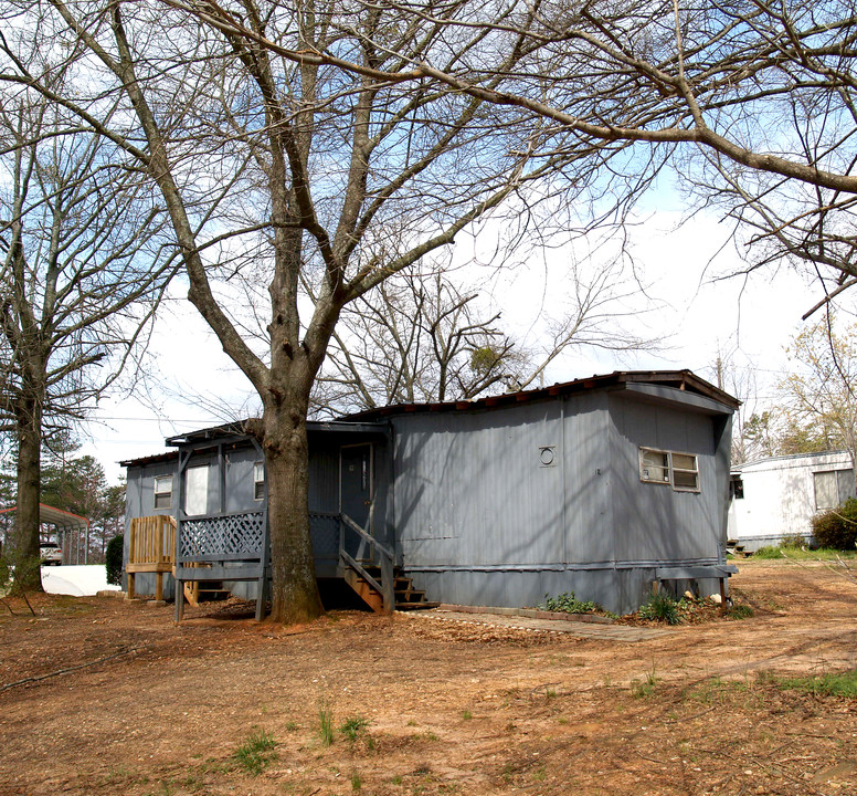 2237 Smallwood Ave in Gainesville, GA - Foto de edificio