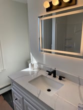 10.5 Bentley St, Unit #3 in Salem, MA - Foto de edificio - Building Photo