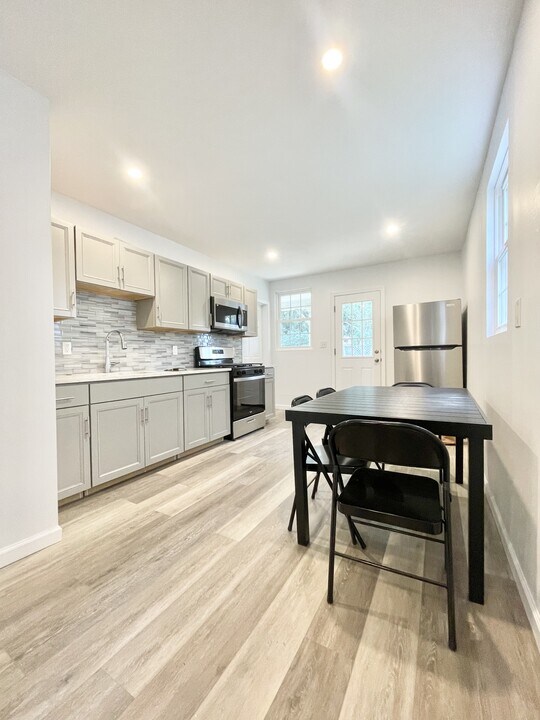22 Cliff St in Oneonta, NY - Building Photo