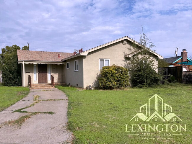 2313 Pamela Ln in Sacramento, CA - Building Photo - Building Photo