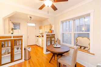 823 W Wrightwood Ave, Unit 2 in Chicago, IL - Foto de edificio - Building Photo