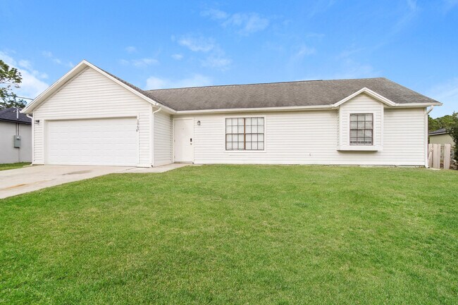 1067 Pappas Rd SE in Palm Bay, FL - Building Photo - Building Photo