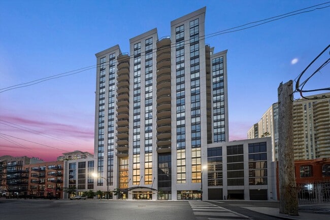 435 W Erie St in Chicago, IL - Building Photo - Building Photo