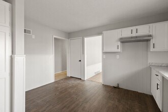 10130 Tullis Ave in Kansas City, MO - Building Photo - Building Photo