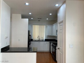 6262 Tillman Crest Ave in Las Vegas, NV - Building Photo - Building Photo