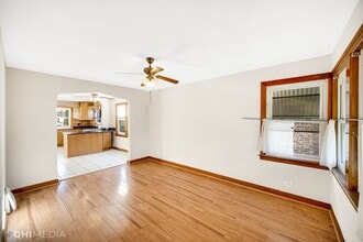 5315 S Hamlin Ave in Chicago, IL - Building Photo - Building Photo