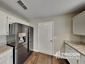 504 Sanders Dr in La Vergne, TN - Building Photo - Building Photo