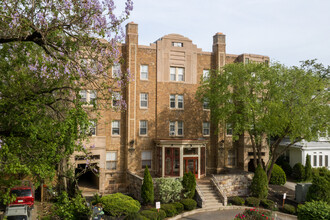 Queen Lane Manor in Philadelphia, PA - Building Photo - Building Photo