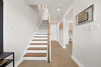 4705 Asher Pl in Dallas, TX - Foto de edificio - Building Photo