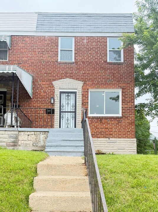 627 48th St in Baltimore, MD - Building Photo