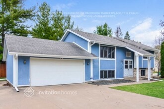 8208 Russell Ave N in Minneapolis, MN - Building Photo - Building Photo