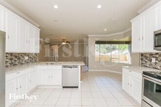 2210 Briana Dr in Brandon, FL - Foto de edificio - Building Photo