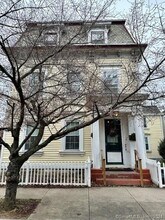73 Lyon St in New Haven, CT - Building Photo - Building Photo
