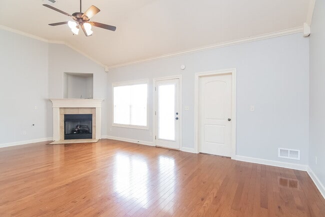 3317 Champion Hills Dr in Southaven, MS - Building Photo - Building Photo